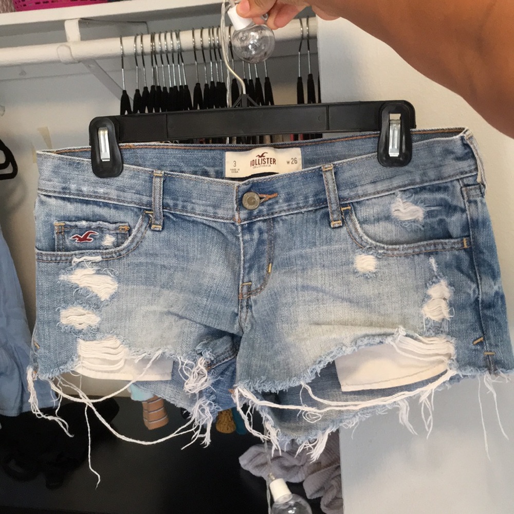 hollister lightwash short shorts